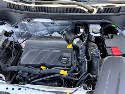 Used 2025 Chevrolet Trax LT FWD image 32
