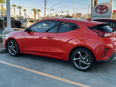 Used 2020 Hyundai Veloster 2.0 image 4