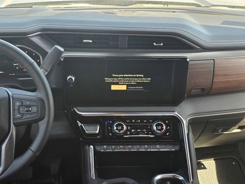 New 2026 GMC Sierra 2500 Denali Ultimate image 14