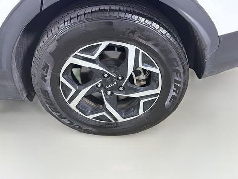 Used 2024 Kia Sportage LX FWD image 31