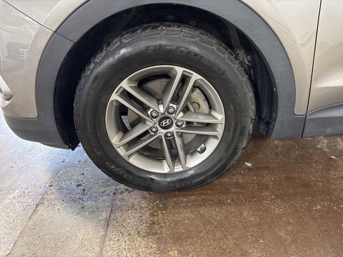 Used 2018 Hyundai Santa Fe Sport AWD/4WD image 9
