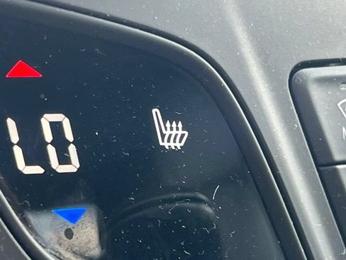 Used 2020 Buick Envision Essence AWD/4WD image 11