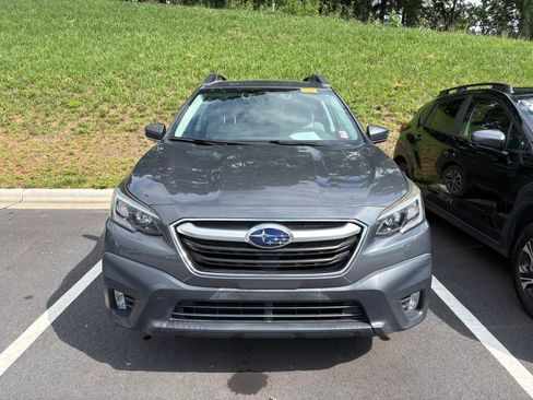 Used 2021 Subaru Outback Premium AWD/4WD image 2