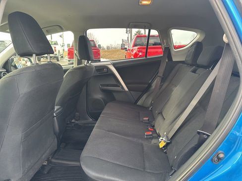 Used 2017 Toyota RAV4 LE image 10