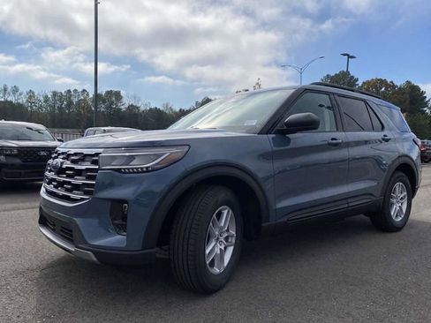 New 2026 Ford Explorer Active image 7