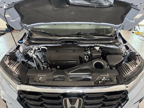 Used 2025 Honda Pilot Touring image 28