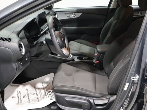 Used 2024 Kia Forte LXS image 10