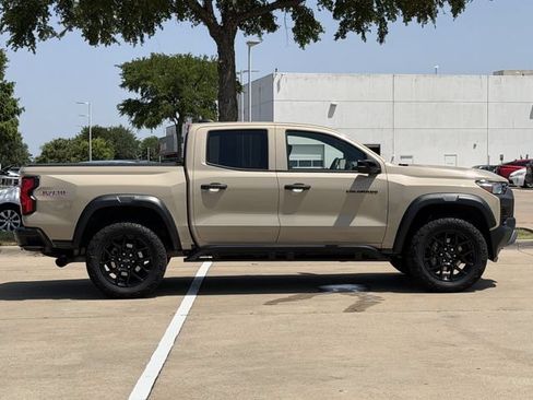 Used 2023 Chevrolet Colorado Trail Boss w/ LPO, Dark Essentials Package AWD/4WD image 3