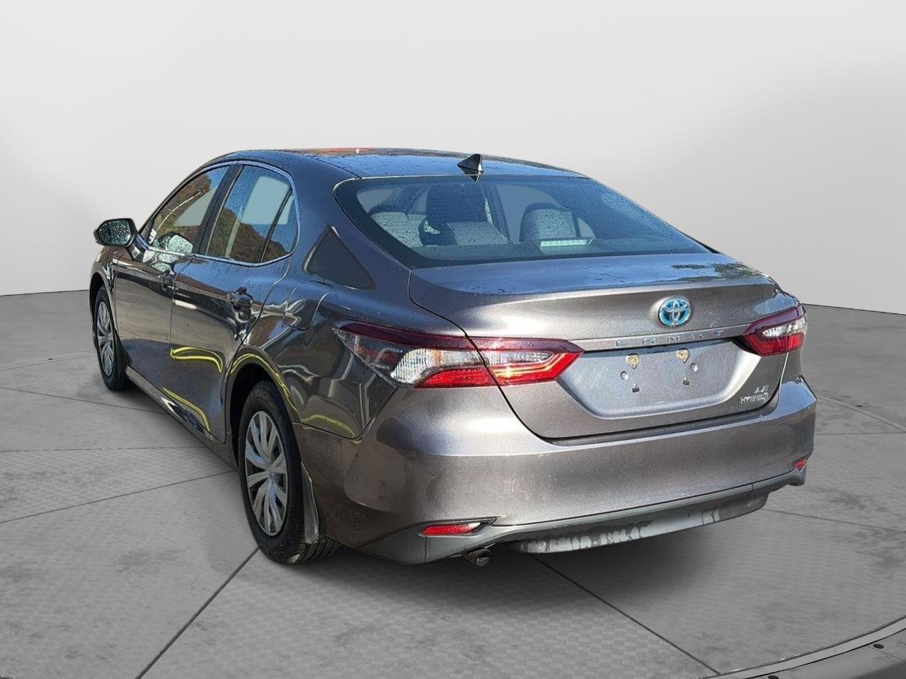 Used 2021 Toyota Camry LE FWD image 7