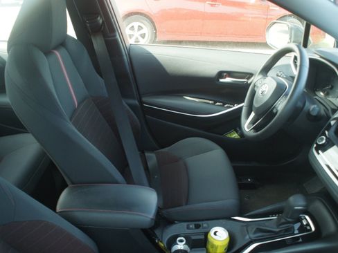 Used 2023 Toyota Corolla SE AWD/4WD image 5