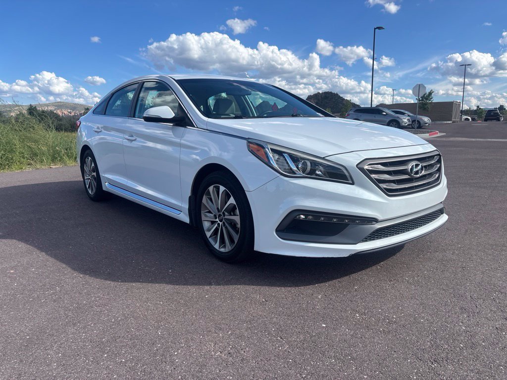 Used 2017 Hyundai Sonata Sport FWD image 2