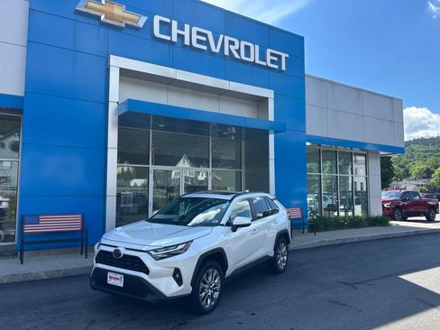 Used 2023 Toyota RAV4 XLE Premium AWD/4WD image 1