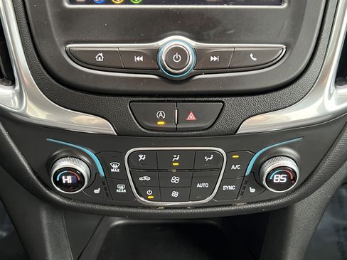 Used 2024 Chevrolet Equinox LT AWD/4WD image 30
