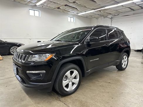 Used 2020 Jeep Compass Latitude image 6