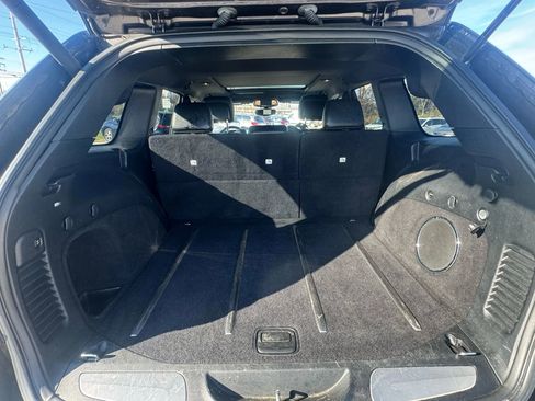 Used 2017 Jeep Grand Cherokee Limited w/ Luxury Group II image 27