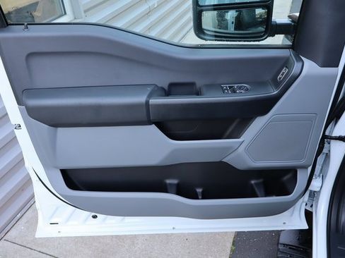 New 2026 Ford F250 XL w/ XL Chrome Package image 18