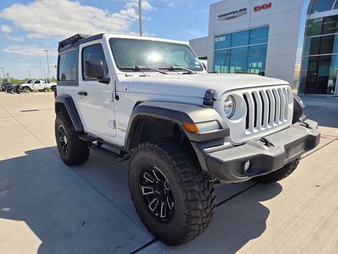 Used 2020 Jeep Wrangler Sport AWD/4WD image 1