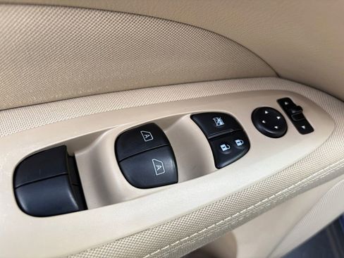 Used 2017 Nissan Pathfinder SV w/ Trailer Tow Package image 14