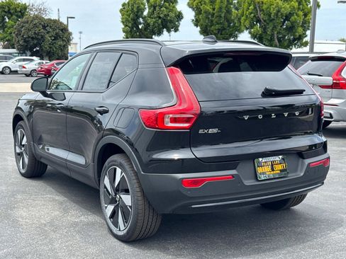 New 2025 Volvo EX40 Core w/ Climate Package image 5