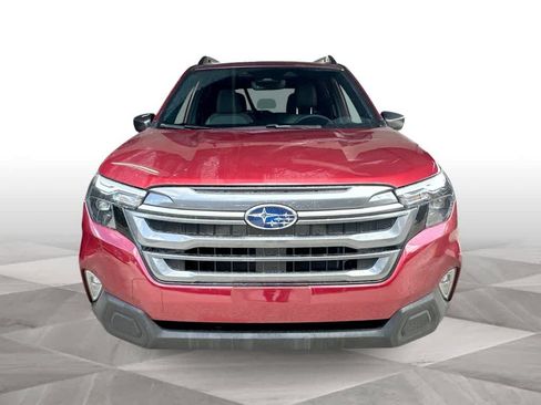Used 2025 Subaru Forester Premium w/ Convenience Package #2 AWD/4WD image 3