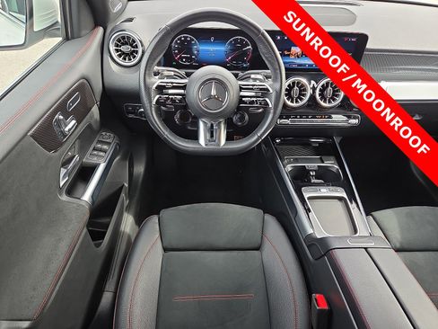 Used 2025 Mercedes-Benz GLB 35 AMG 4MATIC image 11