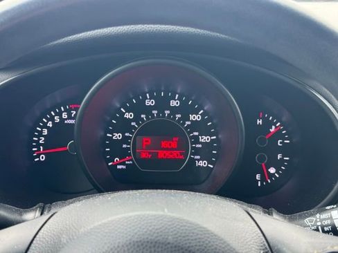 Used 2017 Kia Soul + FWD image 12