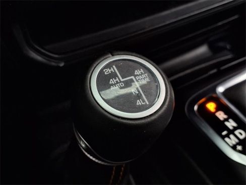 Used 2022 Jeep Wrangler Unlimited Sahara image 19