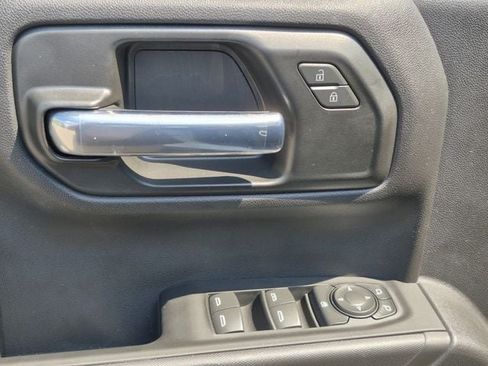 Used 2025 Chevrolet Silverado 1500 Custom Trail Boss AWD/4WD image 8