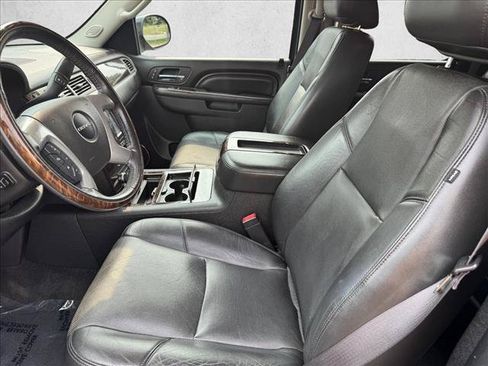 Used 2013 GMC Yukon Denali AWD/4WD image 9