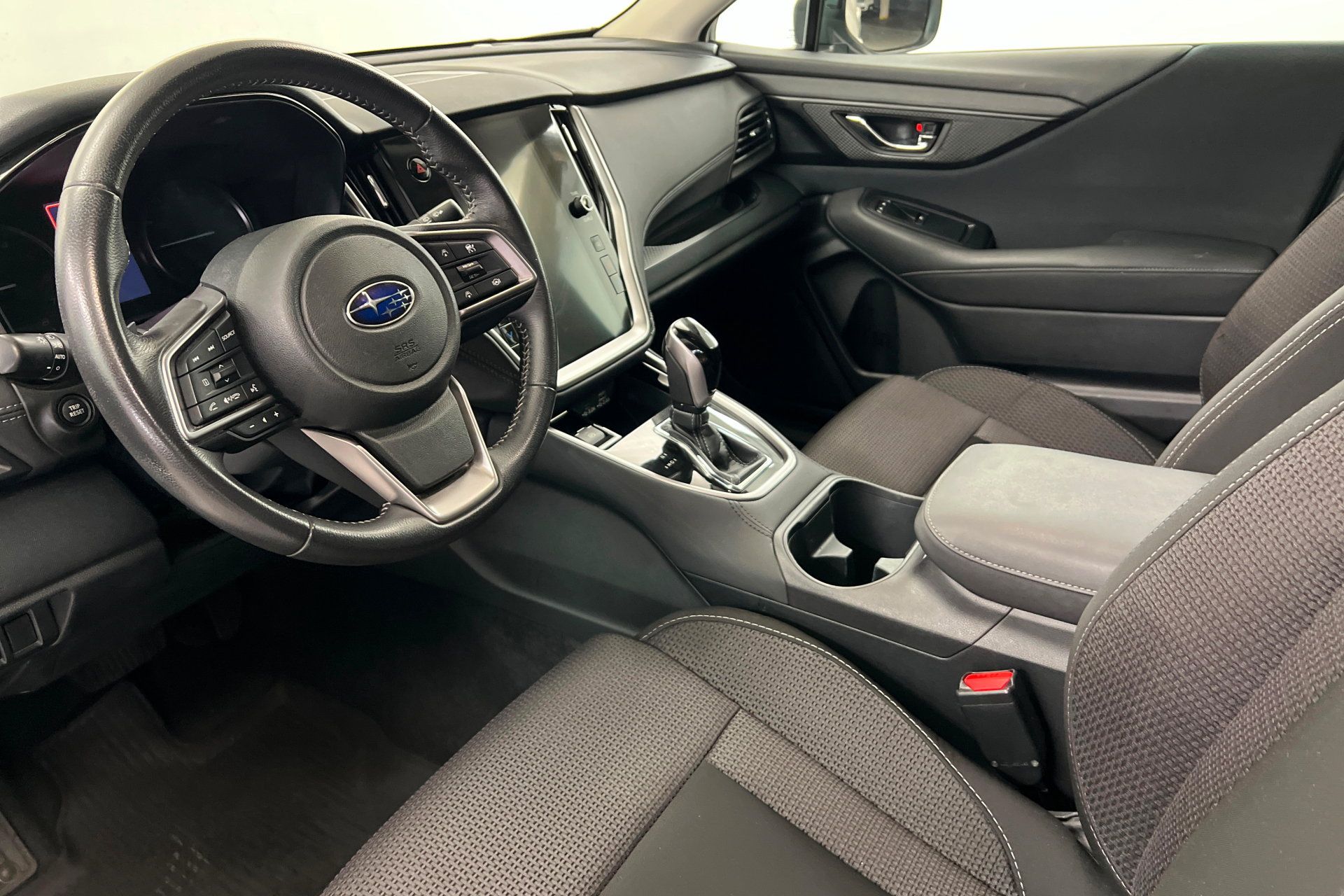 Used 2025 Subaru Outback Premium AWD/4WD image 16
