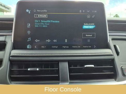 Used 2023 Chevrolet Suburban Premier image 28