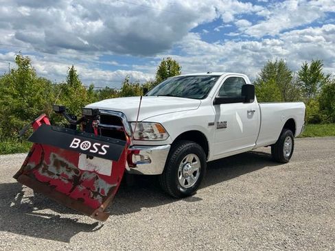 Used 2018 RAM 3500 SLT w/ Popular Equipment Group AWD/4WD image 4