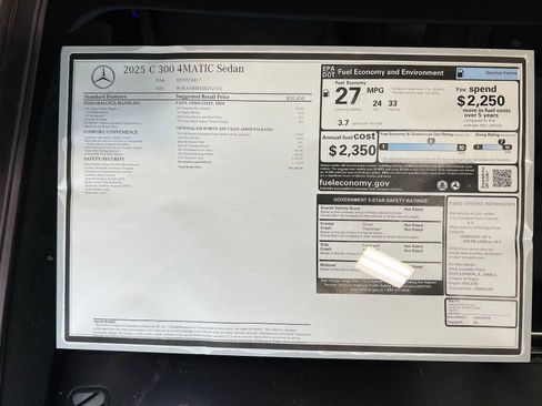 Used 2025 Mercedes-Benz C 300 4MATIC Sedan image 36