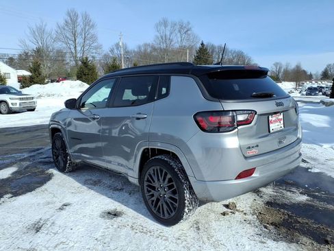 Used 2022 Jeep Compass High Altitude AWD/4WD image 3