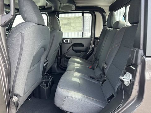 New 2026 Jeep Gladiator Sport image 27