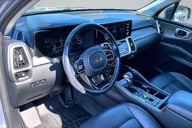 Used 2021 Kia Sorento EX w/ Panoramic Sunroof Package AWD/4WD image 16