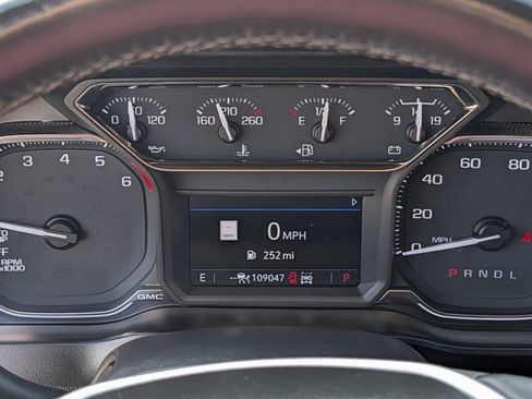 Used 2021 GMC Sierra 1500 SLT AWD/4WD image 19