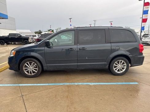 Used 2013 Dodge Grand Caravan SXT FWD image 2