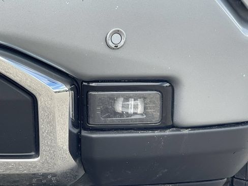 Used 2023 GMC Sierra 1500 Denali AWD/4WD image 16