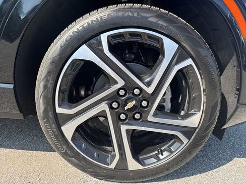 New 2025 Chevrolet Equinox EV LT w/ Convenience Package II image 9