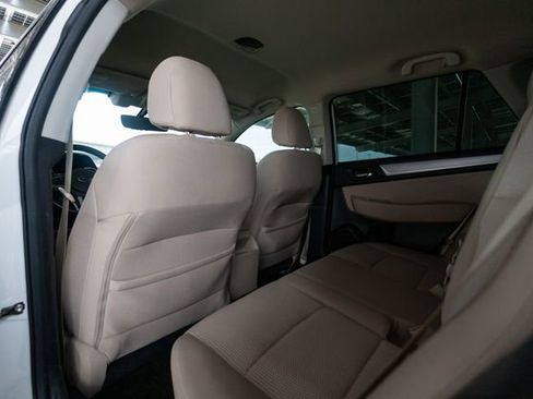 Used 2017 Subaru Outback 2.5i Premium image 28