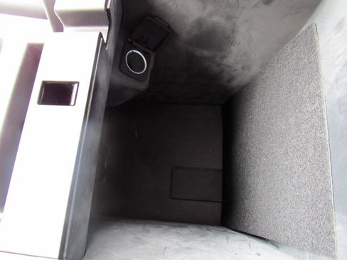 Used 2023 Ford Explorer XLT w/ Equipment Group 202A image 21