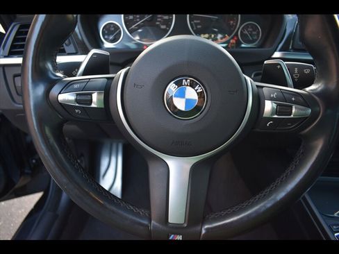 Used 2016 BMW 428i Convertible image 19