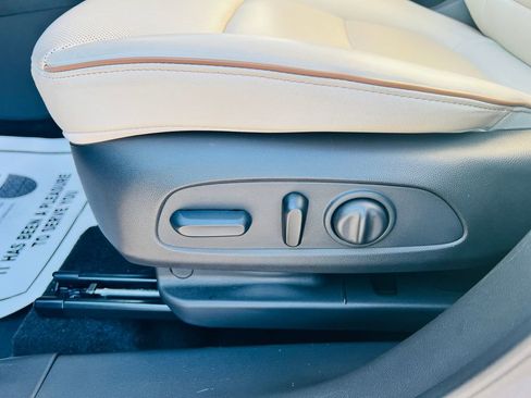 Used 2024 Buick Encore GX Avenir w/ Avenir Convenience Package image 19