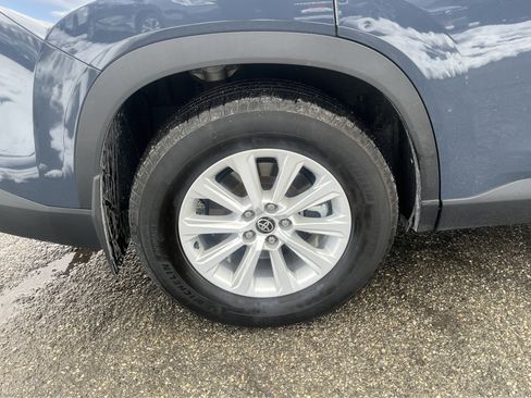 Certified 2024 Toyota Grand Highlander XLE image 11