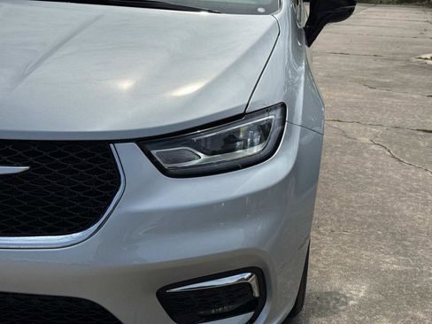 New 2026 Chrysler Pacifica Select FWD image 9
