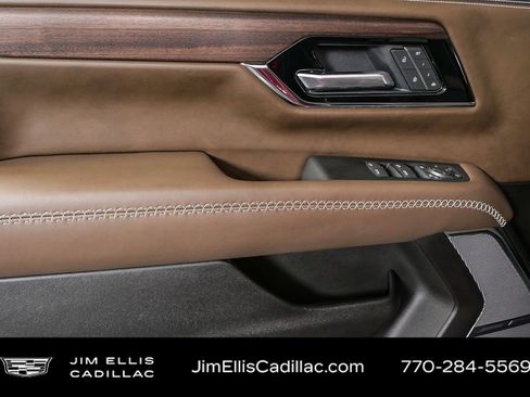 Used 2025 GMC Yukon Denali Ultimate image 7