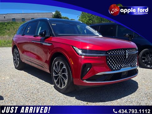 Used 2025 Lincoln Nautilus Reserve AWD/4WD image 1