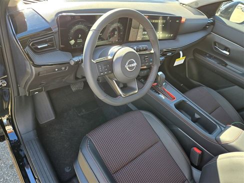 New 2025 Nissan Kicks SR image 10