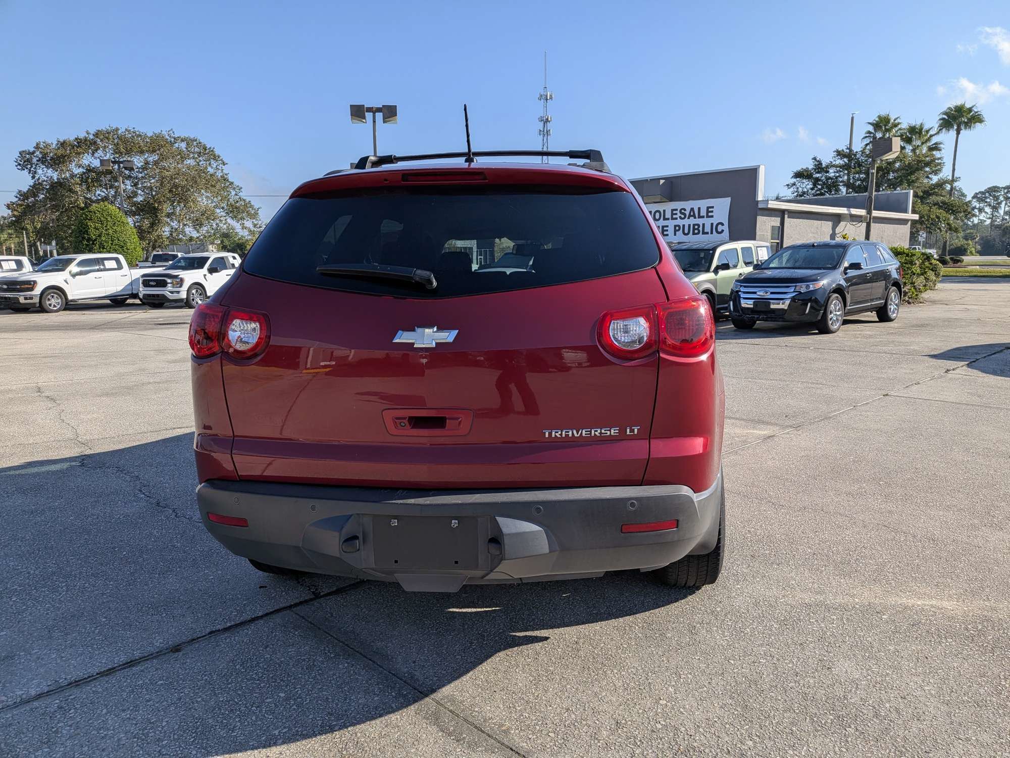 Used 2012 Chevrolet Traverse LT w/ LPO, 'HIT The Road' Package FWD image 5